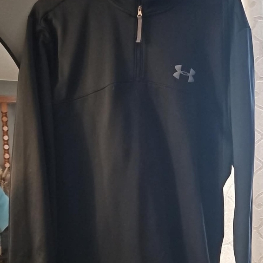 Under Armour Men's Black Half-Zip Jacket